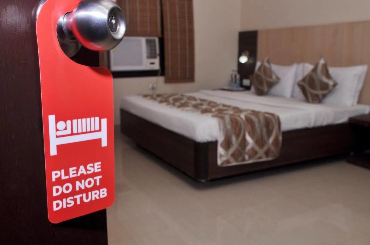 Sivamurugan Hotel Kumbakonam Esterno foto