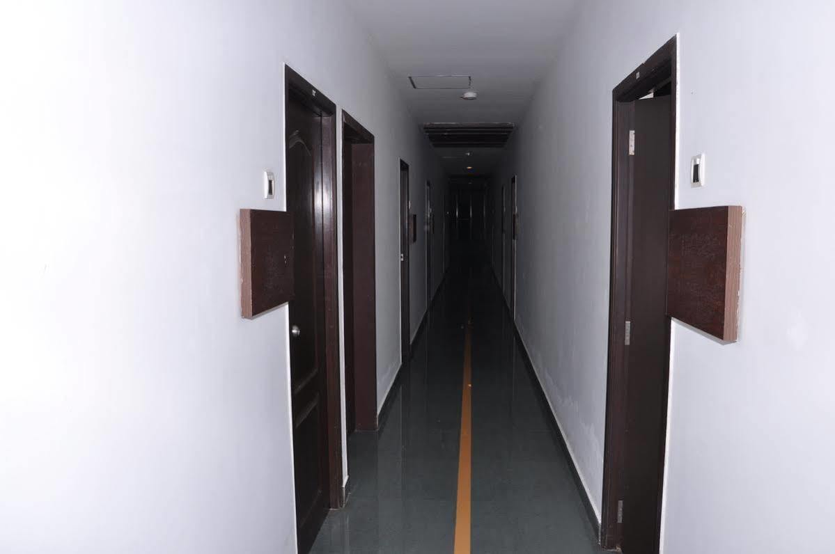 Sivamurugan Hotel Kumbakonam Esterno foto